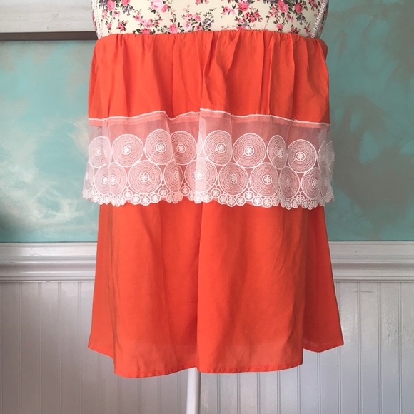 Strapless Boutique Fav with Lace - Picture 2 of 4